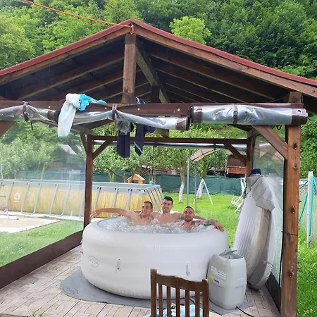 Toni за гости тони Konukevi Ribaritsa