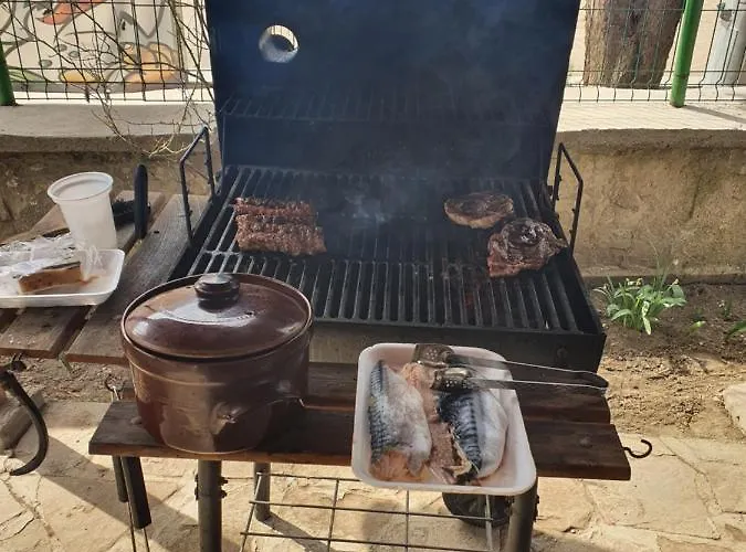 Toni за гости тони 3*